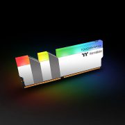 trrgbmemoryddr4w_04_2_1_1_1